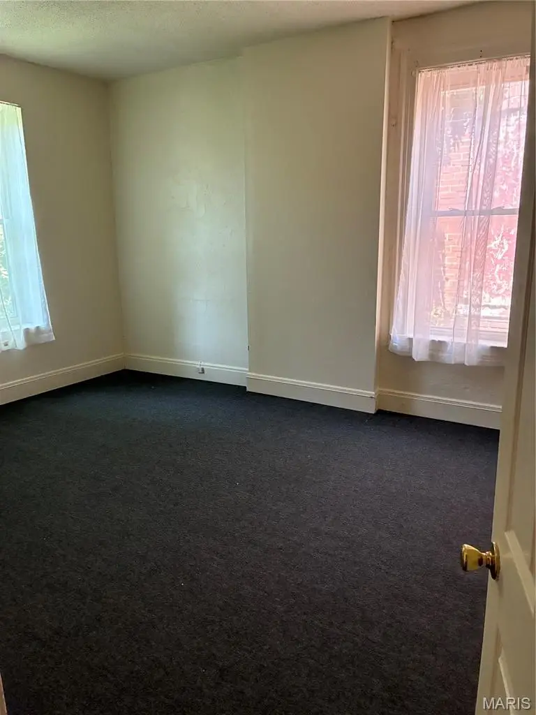 3505 N 11th Street, Saint Louis, MO 63107 - #2