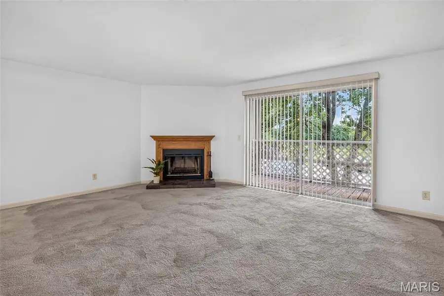 1211 Mangrove Lane #6, Saint Louis, MO 63125 - #3