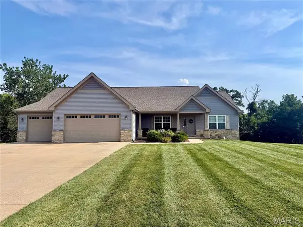 804 Autumn Rise Lane, Columbia, IL 62236