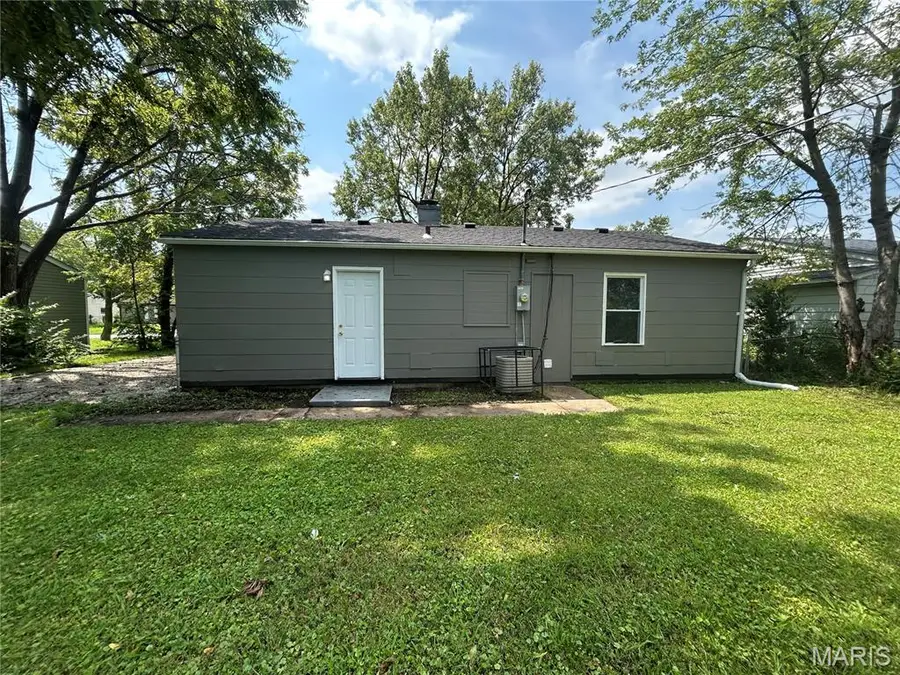 607 Saint Monica Drive, Cahokia, IL 62206 - #2