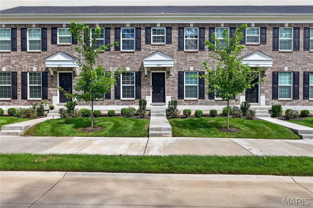 352 Fall Harvest Parkway, Wentzville, MO 63385 - #1