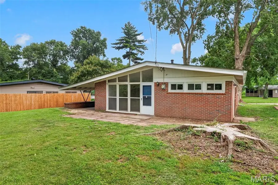 8401 Saint Olaf Drive, Berkeley, MO 63134 - #2