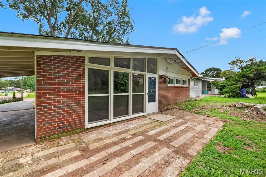 8401 Saint Olaf Drive, Berkeley, MO 63134 - #3