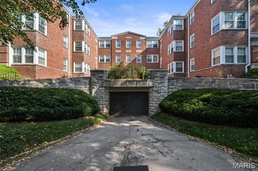 7563 Oxford Drive #3S, Clayton, MO 63105 - #2