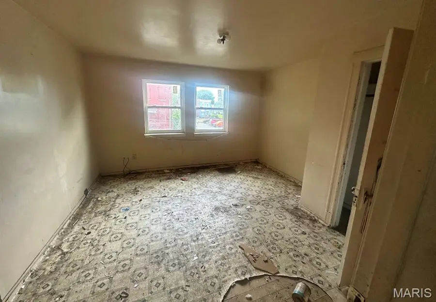 3716 Oregon Avenue, Saint Louis, MO 63118 - #2