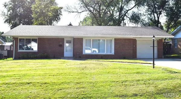 925 Moreland Drive, Belleville, IL 62223