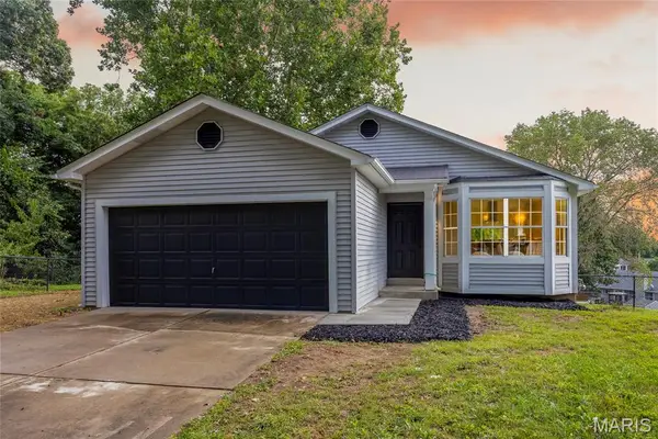 842 Whispering Rock Drive, O'Fallon, MO 63366