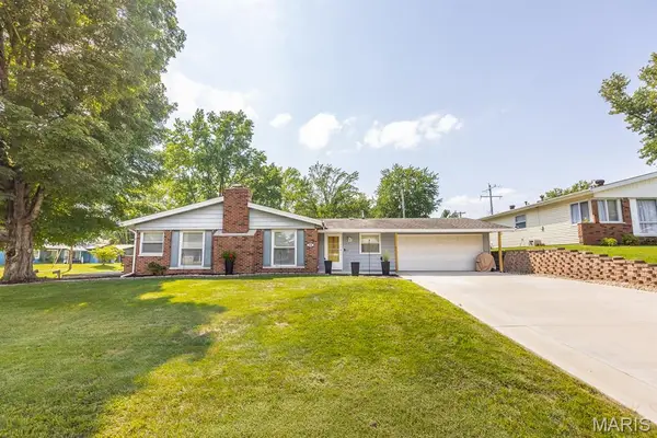 214 N Point Road, Fairview Heights, IL 62208
