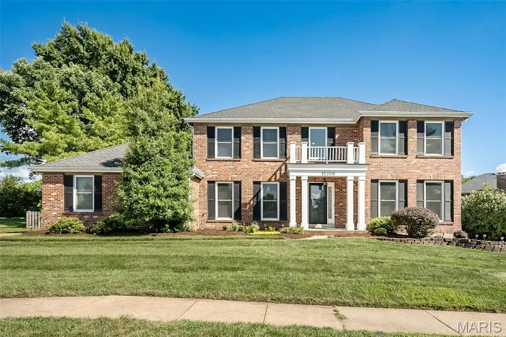15706 Heathercroft Drive, Chesterfield, MO 63017 - #1