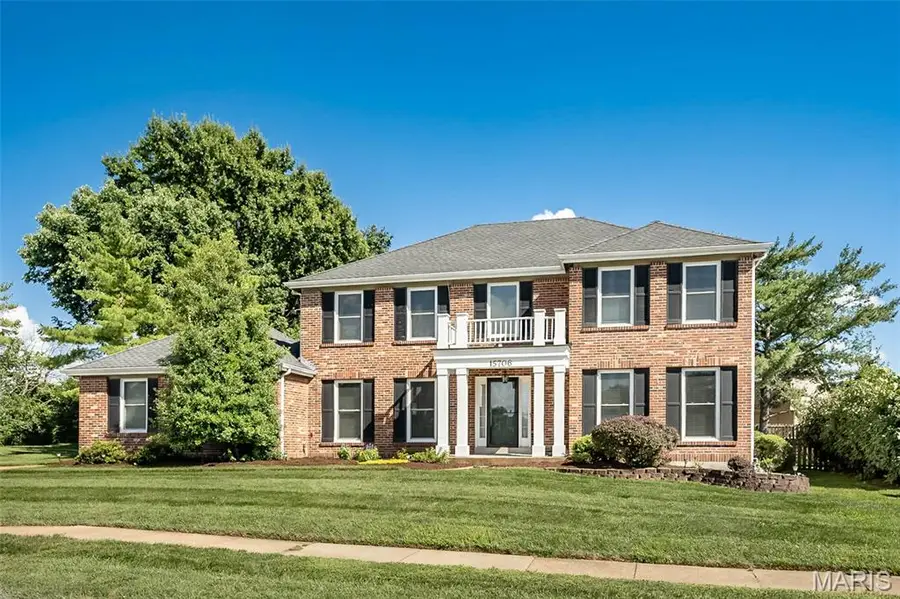 15706 Heathercroft Drive, Chesterfield, MO 63017 - #2