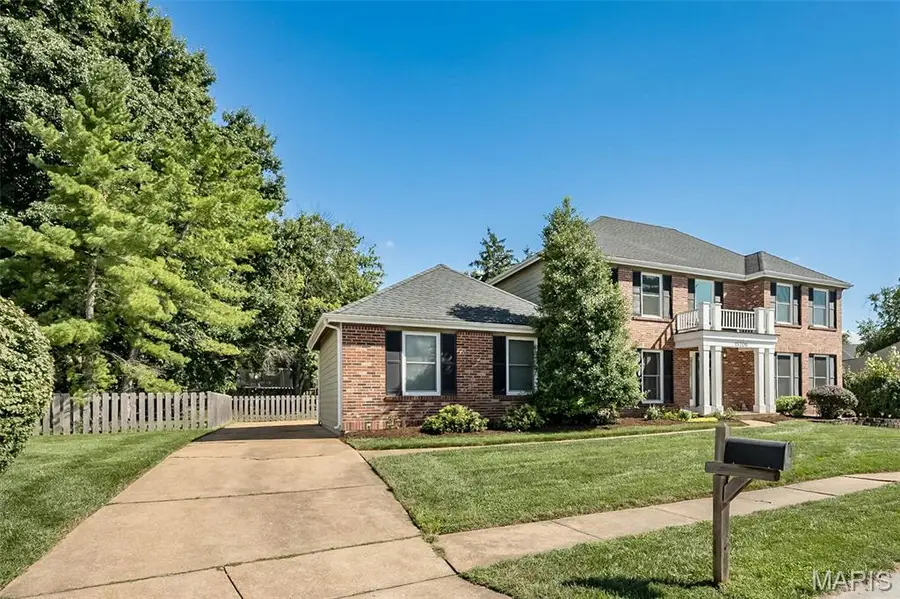 15706 Heathercroft Drive, Chesterfield, MO 63017 - #3
