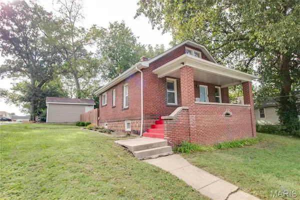 6 Rosa Avenue, Godfrey, IL 62035