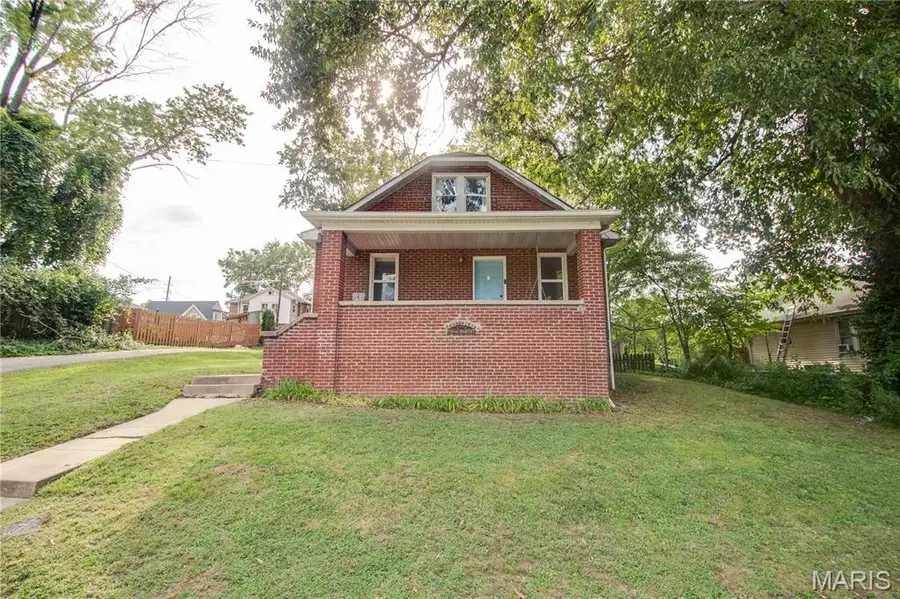 6 Rosa Avenue, Godfrey, IL 62035 - #2