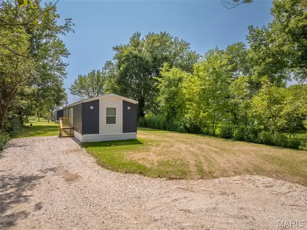 140 Prairie Street, Truxton, MO 63381