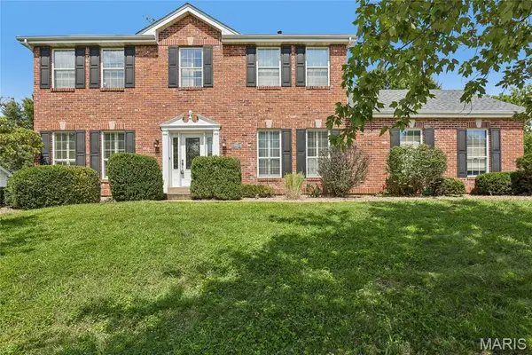239 Lansbrooke Drive, Chesterfield, MO 63005