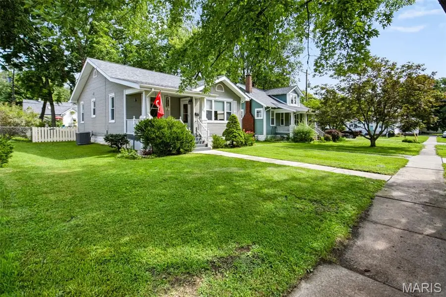 217 Mckinley Avenue, Edwardsville, IL 62025 - #3