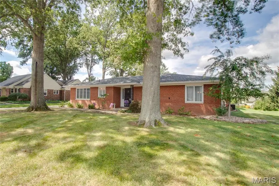 3212 Morkel Drive, Godfrey, IL 62035 - #3