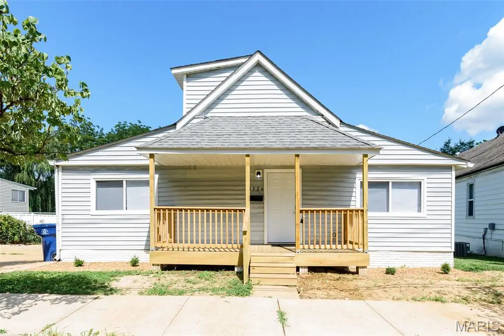1326 Graham Street, Saint Louis, MO 63139 - #1
