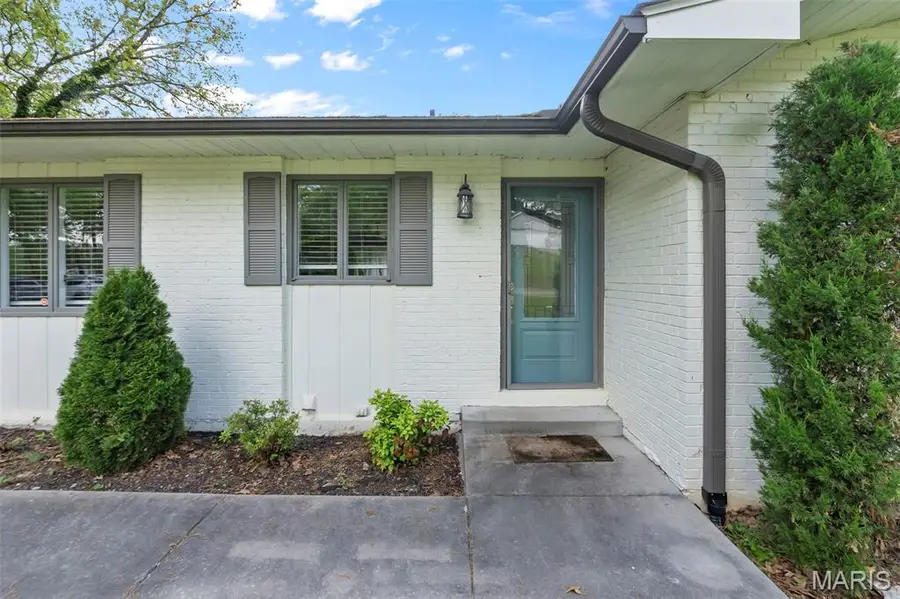 1107 S Shawnee Boulevard, Jackson, MO 63755 - #2