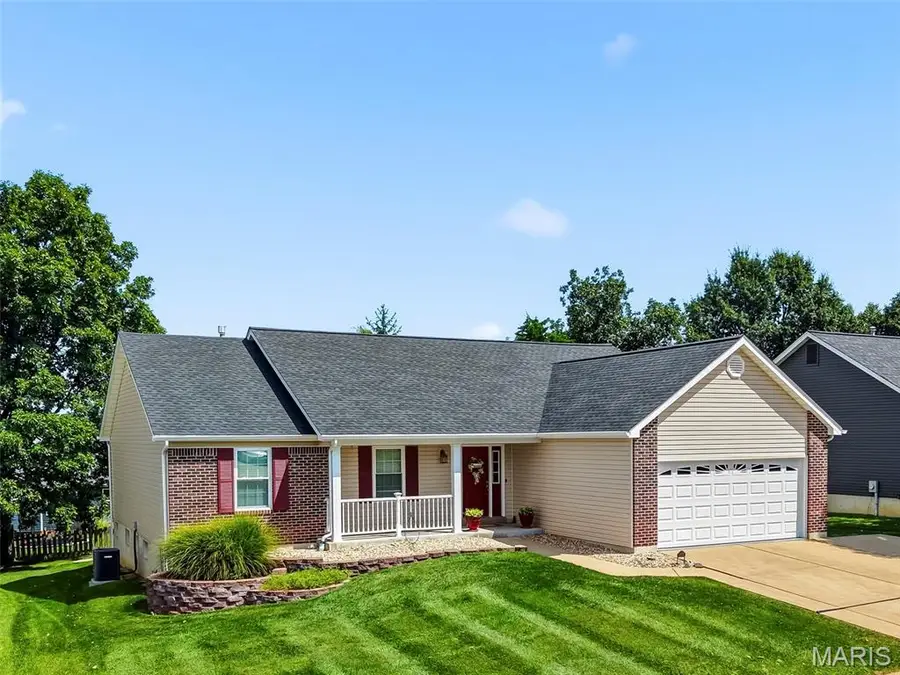 215 Old Chesapeake Drive, Wentzville, MO 63385 - #2