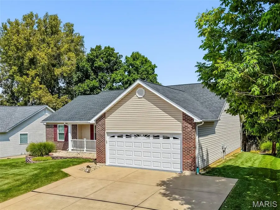 215 Old Chesapeake Drive, Wentzville, MO 63385 - #3