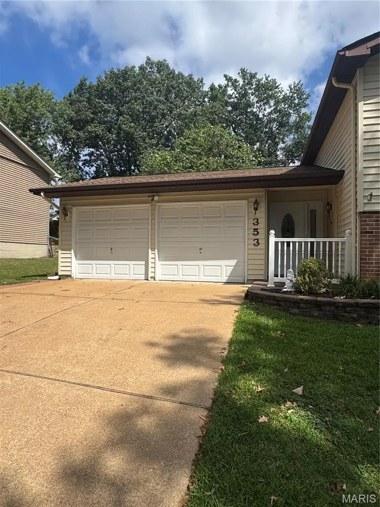 353 Bellestri Drive, Ballwin, MO 63021 - #2