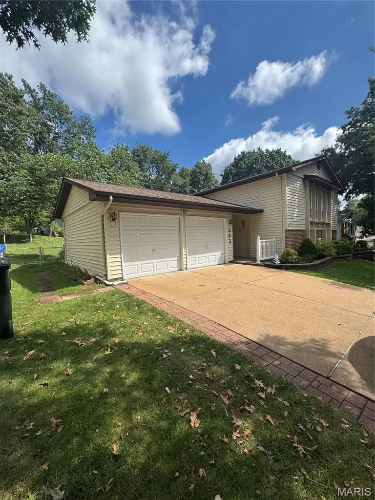 353 Bellestri Drive, Ballwin, MO 63021 - #3