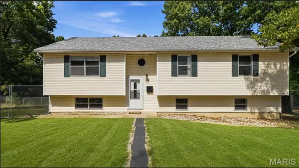 24370 Trolley Lane, St Robert, MO 65584