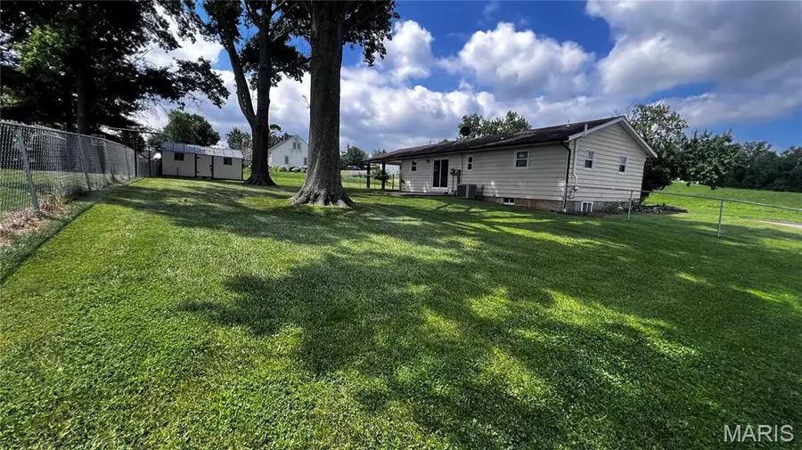 507 Smith Street, Perryville, MO 63775 - #3