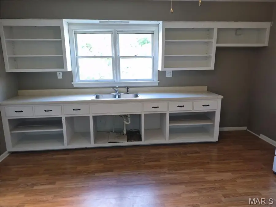 615 N Hawkins Avenue, Hannibal, MO 63401 - #3