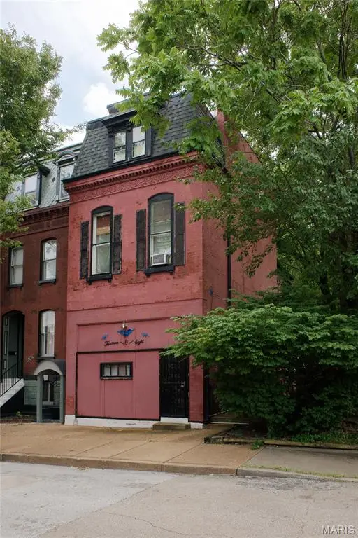 1308 Sidney Street, St Louis, MO 63104