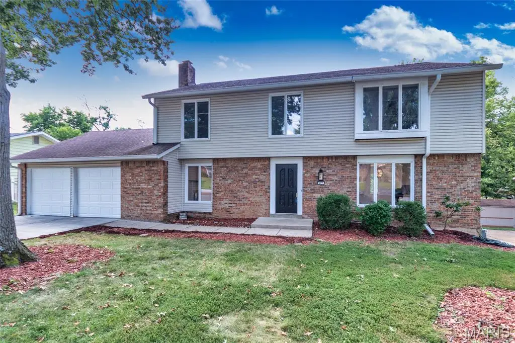 477 Ironwood Drive, Ballwin, MO 63011 - #1