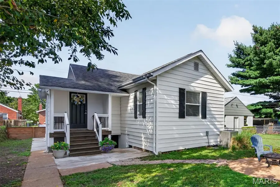 5440 Nagel Avenue, Saint Louis, MO 63109 - #3