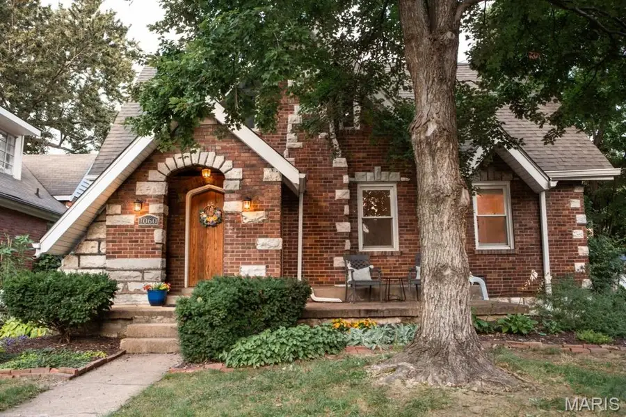 1060 Purdue Avenue, University City, MO 63130 - #2