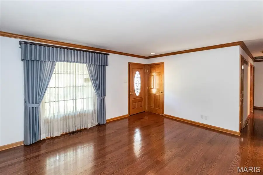 2614 Baltusrol Drive, Saint Louis, MO 63129 - #3