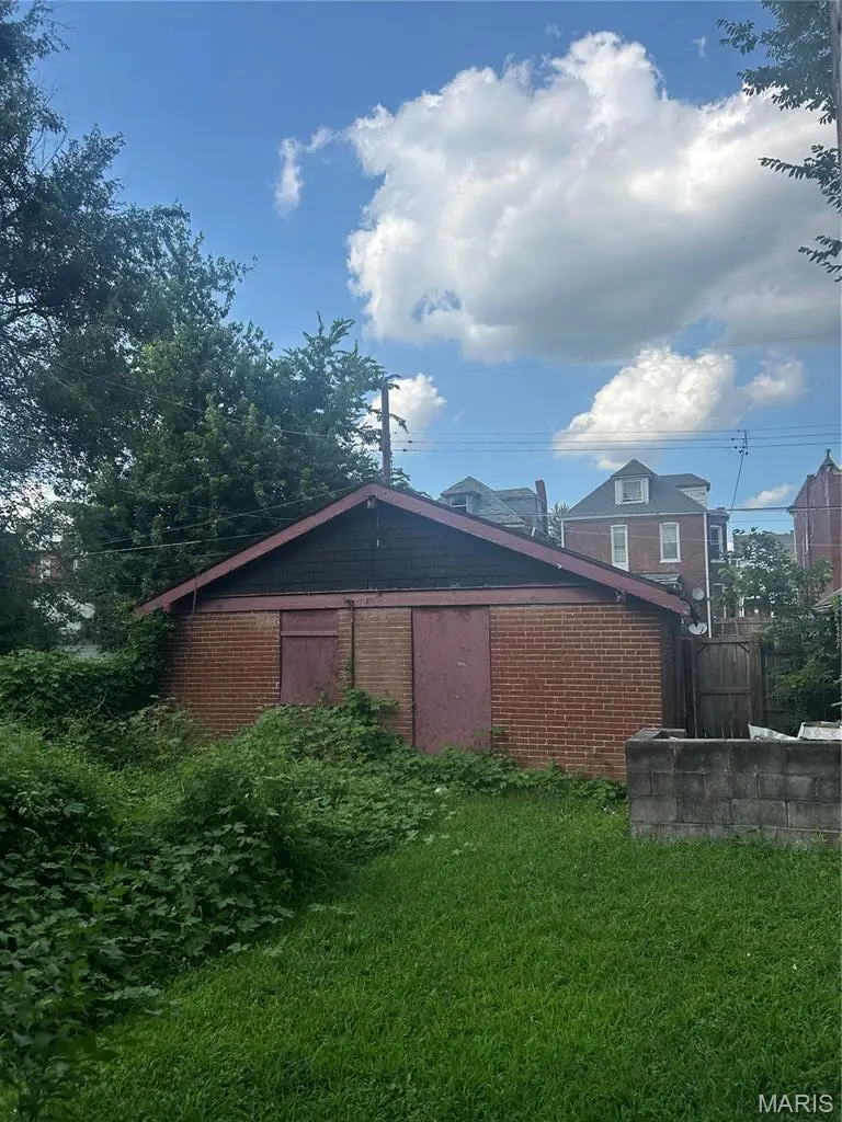 3943 Greer Avenue, Saint Louis, MO 63107 - #3