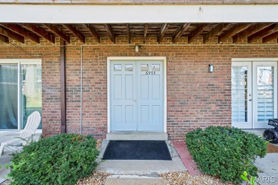6935 Colonial Woods Drive #23, Saint Louis, MO 63129 - #2