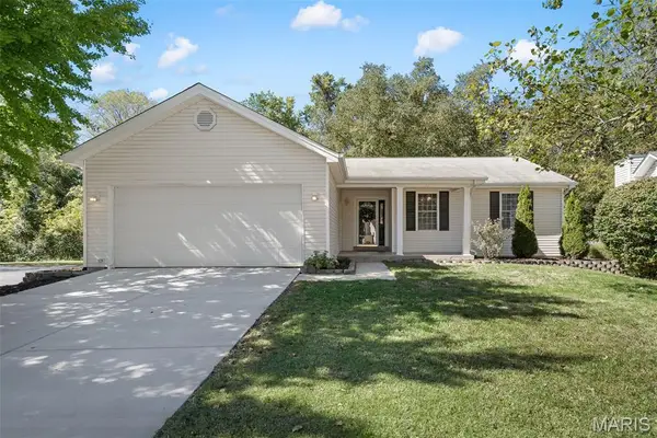226 Barrington Drive, St Peters, MO 63376