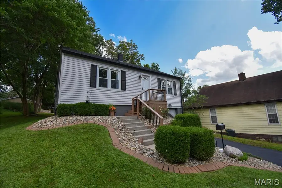 218 Adams Street, Edwardsville, IL 62025 - #2