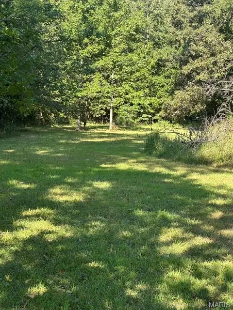 235 Flycatcher Lane, Fairdealing, MO 63939