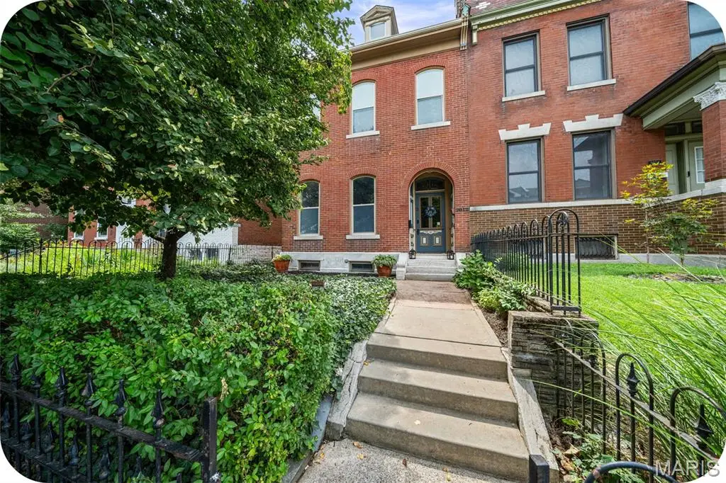 2012 Victor Street, Saint Louis, MO 63104 - #1