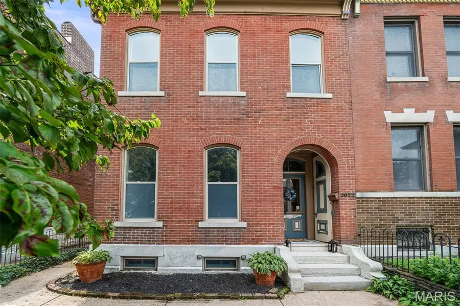 2012 Victor Street, Saint Louis, MO 63104 - #2