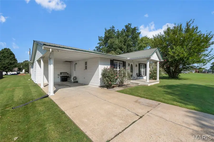 309 N Garrett Street, Advance, MO 63730 - #2