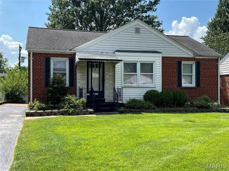 4332 Sunshine Drive, Saint Louis, MO 63116 - #2