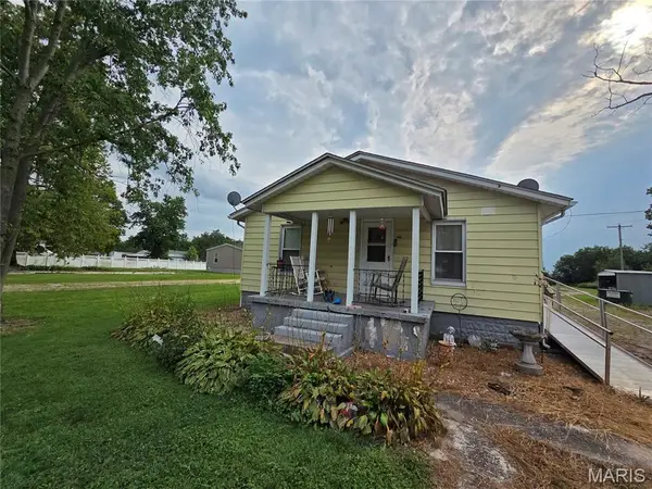 2211 State Street, East Carondelet, IL 62240
