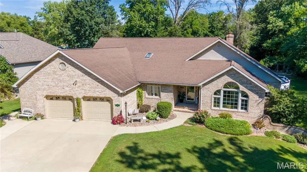 1015 E Oak Street, Greenville, IL 62246 - #1
