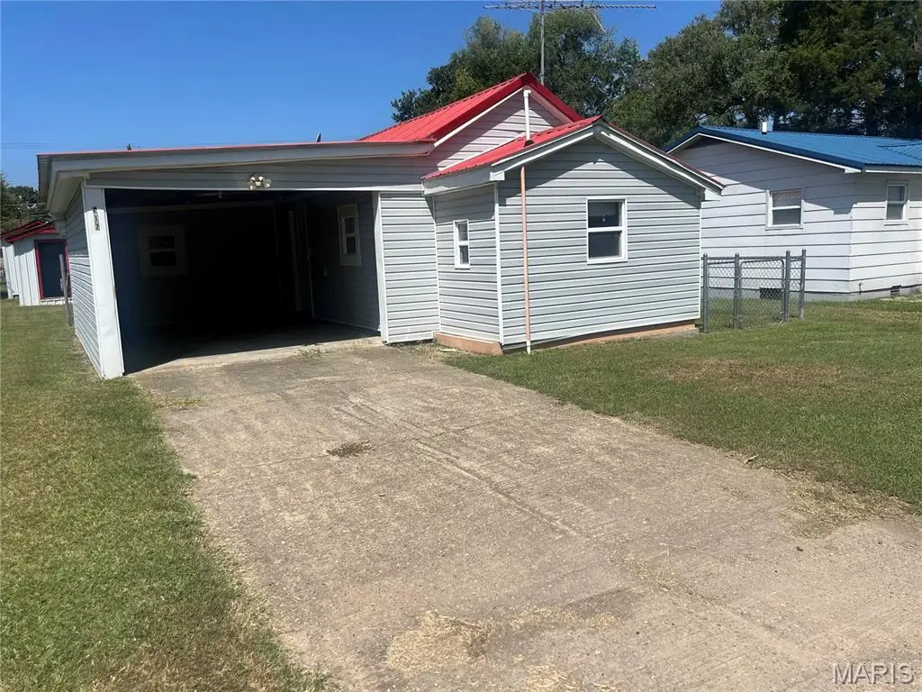 506 Fleming Street, Bernie, MO 63822 - #1