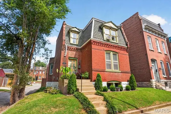 2017 Senate Street, St Louis, MO 63118