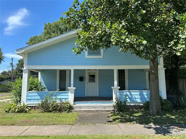 1003 N Walnut Street, Litchfield, IL 62056