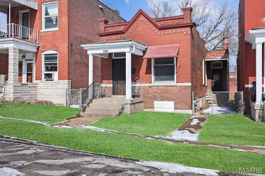 3307 Winnebago Street, Saint Louis, MO 63118 - #2